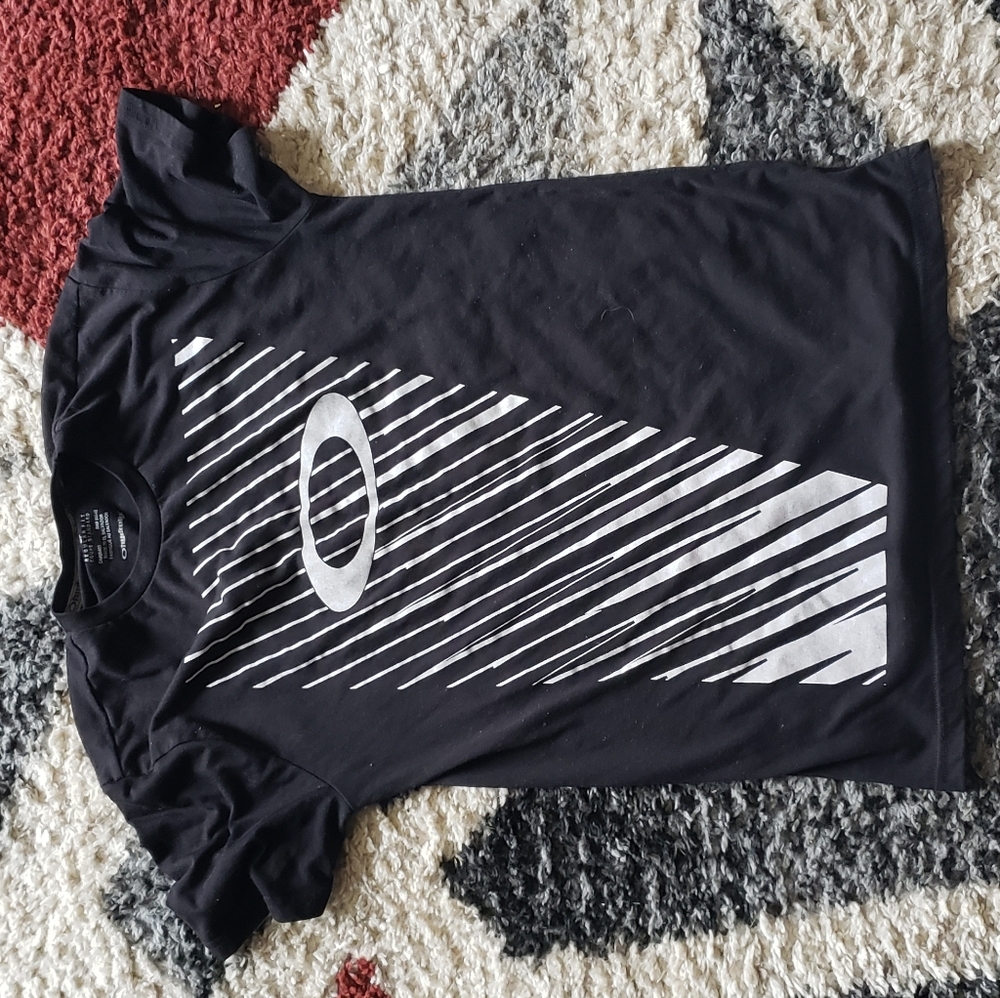 Oakley shirt